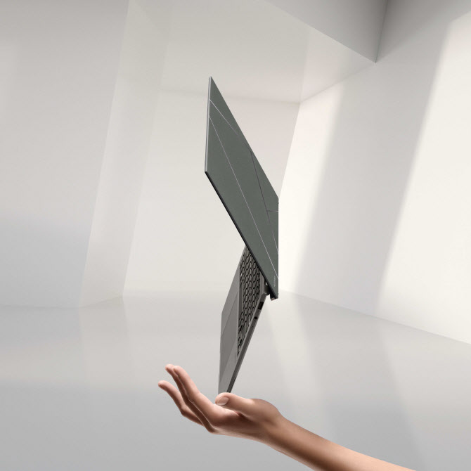 “1cm 초슬림·1kg 초경량”…에이수스, 프리미엄 노트북 5종 공개