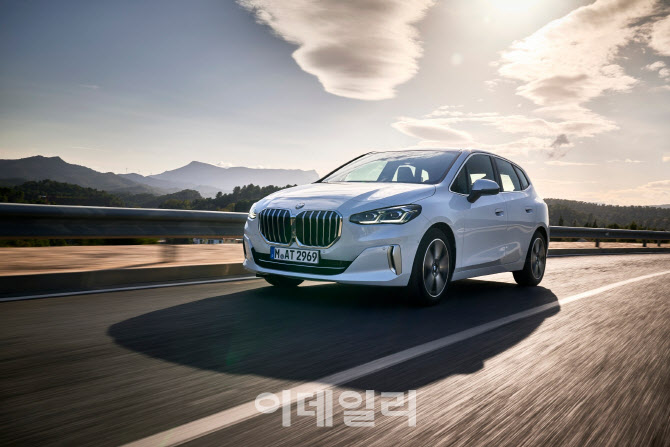 BMW '뉴 220i 액티브 투어러' 가솔린 모델 출시