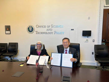한국, 양자강국 '다자협의체' 참여하고 미국과 공동연구