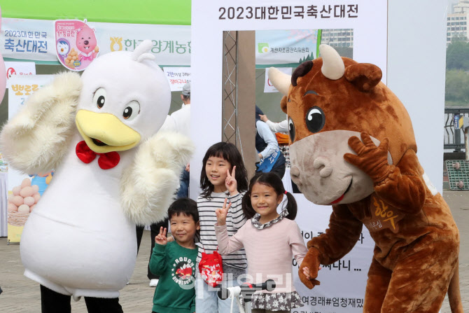 [포토]‘대한민국 축산대전’ 개막…다양한 할인 행사 진행