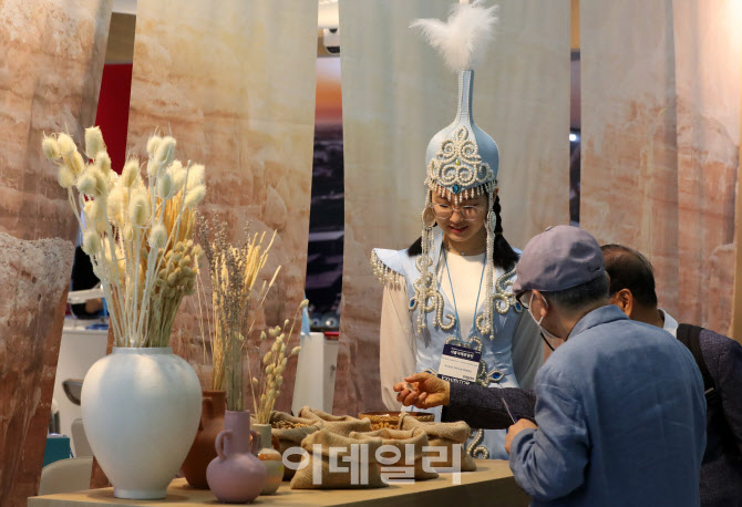 [포토]전세계 문화가 한자리에, 제38회 서울국제관광전