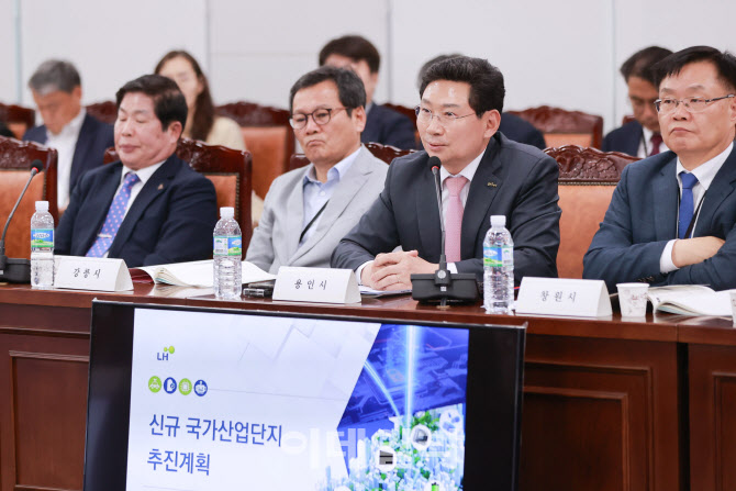 이상일 용인시장 "반도체 국가산단 이주민·기업 실질적 대책 마련해야"