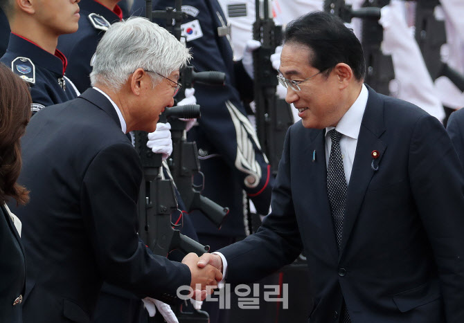 [포토]기시다 日 총리 방한, 12년 만의 셔틀외교 재개