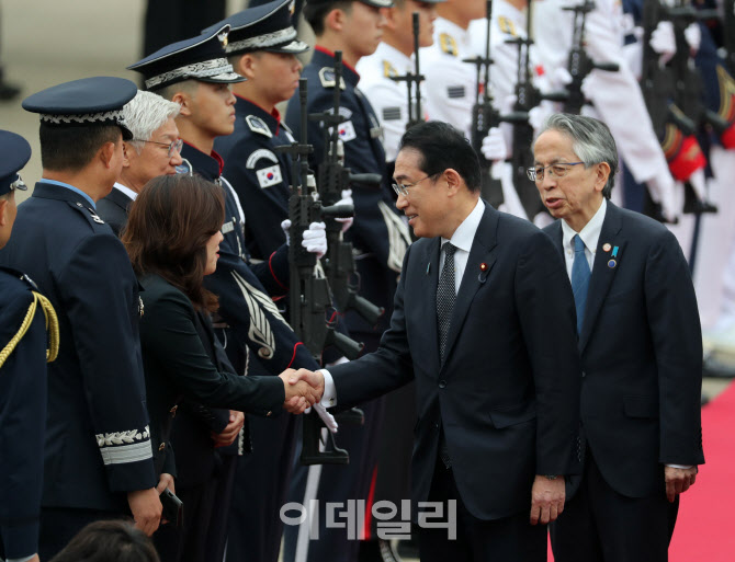 엇갈린 한일회담 평가…與 "미래지향적 관계"vs野 "역사 판 대통령"