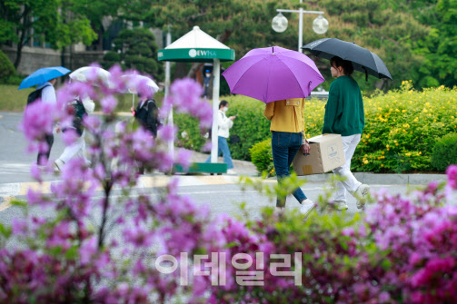 수도권 미세먼지 ‘나쁨’…남부지방 비소식[내일날씨]