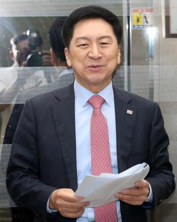 김기현 "이재명, 김남국 의원직 제명해야…끼고도는 흑막 있나"