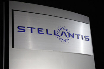 스텔란티스, 英·EU 무역협정 개정 촉구…“英서 전기차 사업 접을수도”