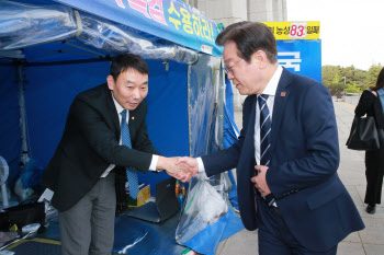 ‘코인’에 ‘위헌 논란’까지…처럼회에 흔들리는 정치권 