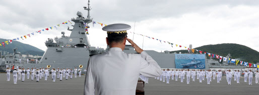 해군 순항훈련전단 4년만에 세계일주…141일 대여정