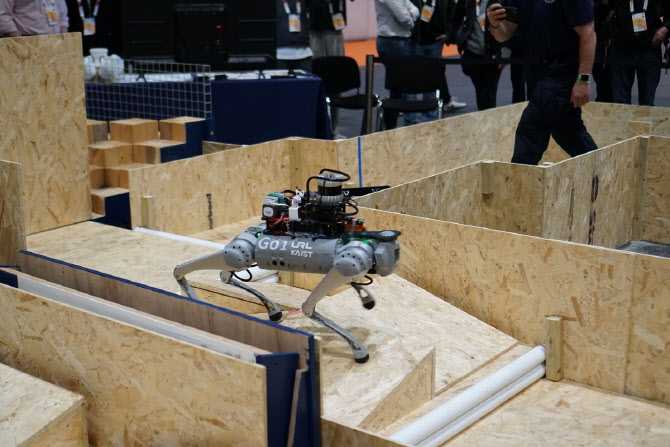'드림워크' 장착한 KAIST 자율보행 로봇, 글로벌 대회 우승