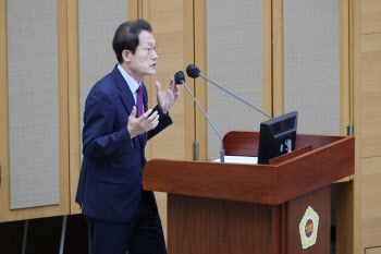 깊어지는 서울교육청·시의회 갈등…학부모·학생 ‘우려’