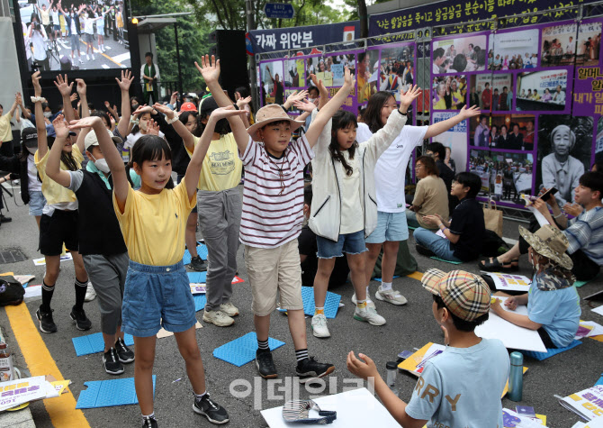 [포토] 수요시위 참가한 어린이들