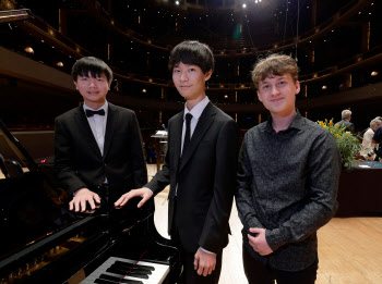 피아니스트 홍석영, 반 클라이번 주니어 콩쿠르 우승