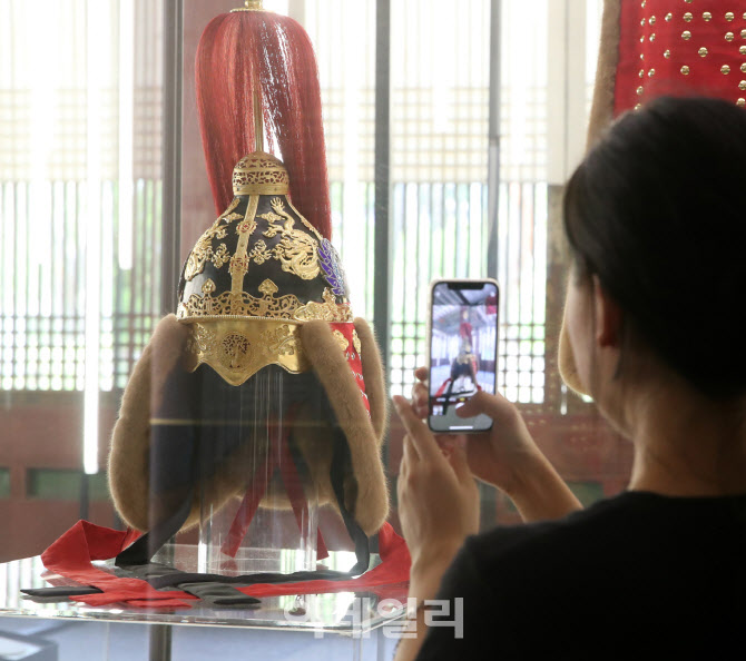 [포토] 고종이 독일 왕자에게 선물한 투구