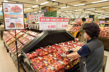 "장마에도 단맛 걱정 NO" 이마트, 고당도 과일 행사