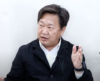 [단독]금융위, 오늘 ‘존 리 제재안’ 결론…중징계 검토