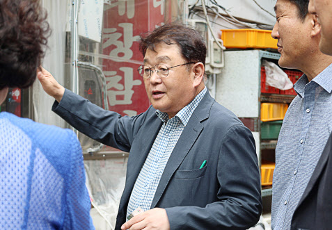 박성효 소진공 이사장, 장마철 전통시장 안전 점검 나서