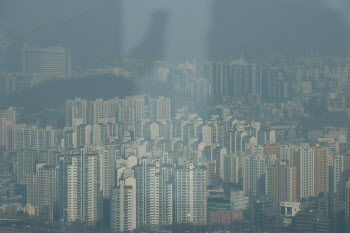 서울 봉급쟁이 가구 절반 이상 ‘무주택’…17개 지자체 중 꼴찌