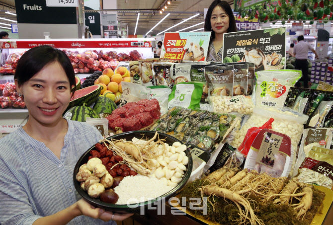 [포토] 하나로마트, 초복맞이 보양식 할인 행사