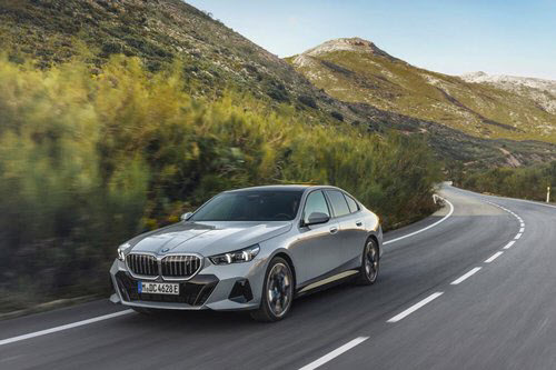 BMW, 상반기 벤츠 제쳤다..8년만 연간 1위 탈환할까