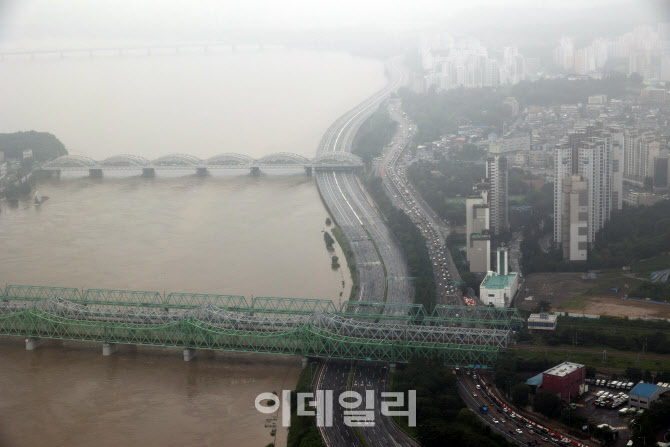 [포토]서울 올림픽대로 가양~동작 구간 전면통제