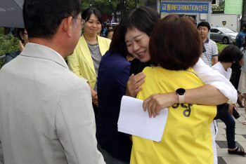 이정미 `日오염수 방류 저지` 단식 중단…"더 큰 투쟁 전개할 것"