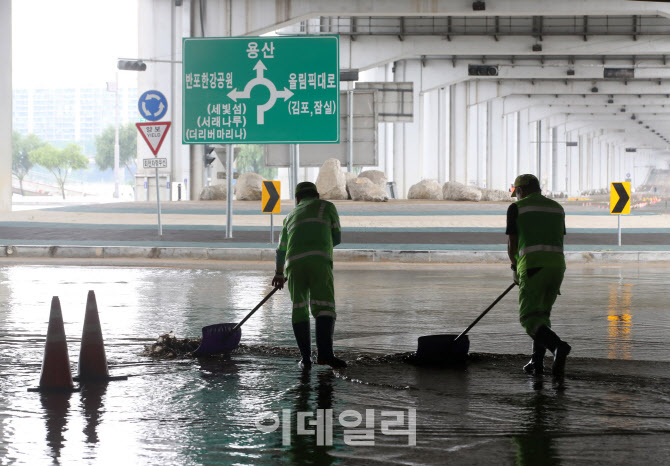 [포토] 잠수교 나흘째 통행금지