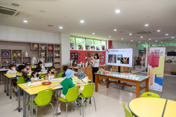 한지개발원·적당한요일, 공예주간 '올해의 프로그램' 선정