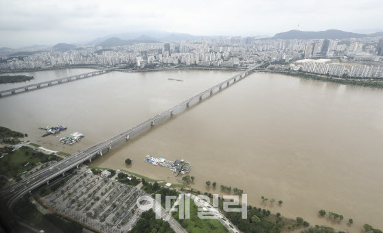 [속보] 기상청 “모레까지 서울 등 수도권 최대 120㎜ 이상 비”