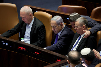 거센 반대에도… 이스라엘 '사법부 무력화' 법안 끝내 가결