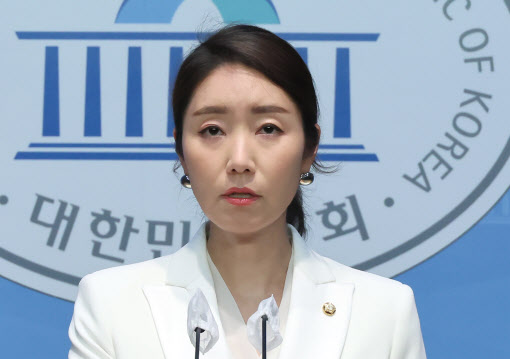 강선우 민주당 대변인 "이상민 장관 탄핵 기각, 참담한 심정"