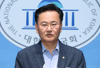 유상범 "이태원 참사 비극이지만…도의적 책임시 자리 유지할 장관 있겠나"