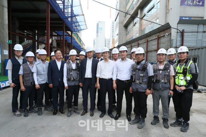 [포토]창동역 공사현장 찾은 한덕수 국무총리
