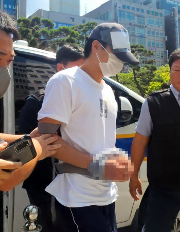 고등학교 침입해 교사 찌른 20대 구속…“도망 염려”