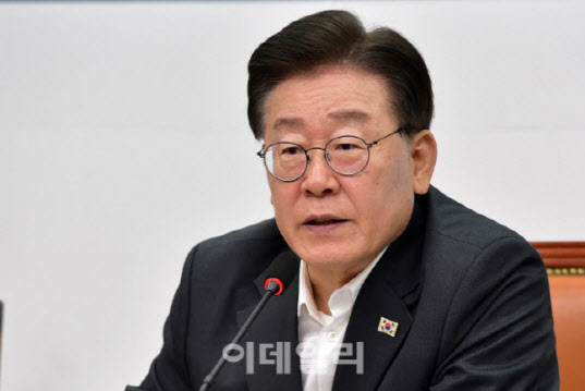 이재명 "검찰 출석하겠다"…SNS에는 `국가폭력` 토로