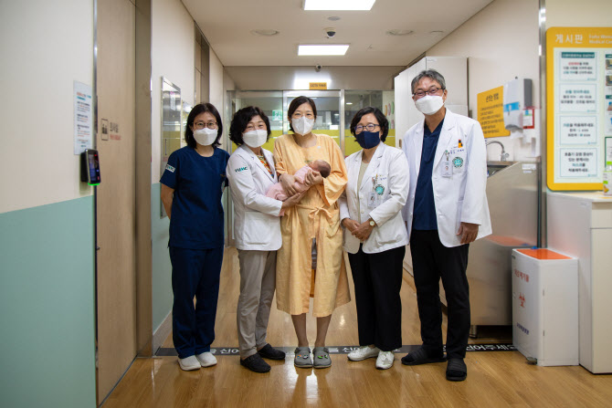 이대목동병원, 인공방광 수술 받은 산모 출산 성공