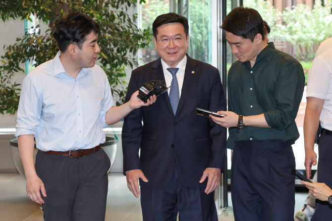 이찬희 “삼성 전경련 재가입, 정경유착 근절 여부가 핵심”