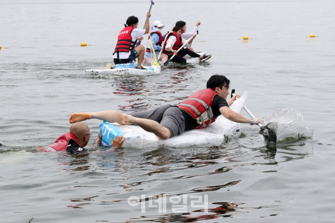 [포토]뒤에서 밀어줄게 빨리가자!