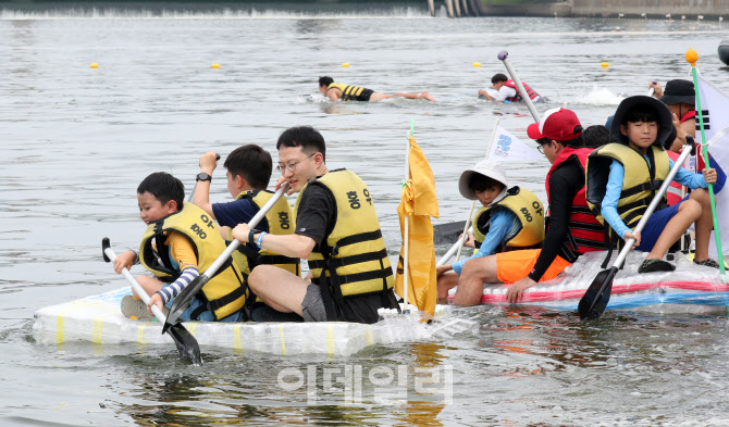 [포토]내가 만든 배타고 한강에서