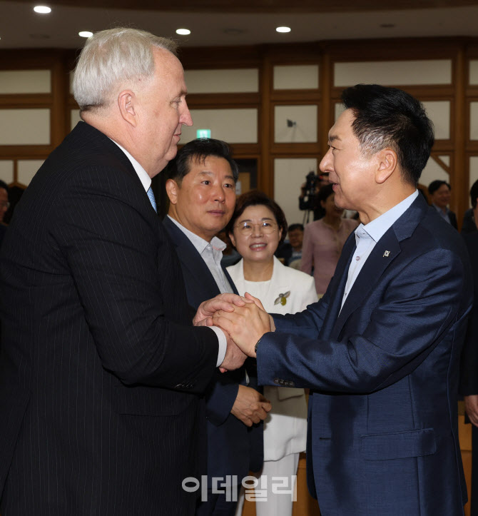 [포토]'인사 나누는 김기현-인요한'