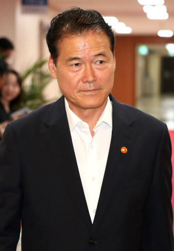 ‘대북지원부’ 탈피…통일부, 81명 축소 조직개편 실시
