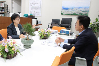 이순희 강북구청장, 서울시에 '신강북선 유치' 염원 전달