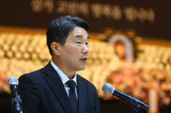 이주호 교육장관 “추모제 참석 교사, 징계 없을 것”