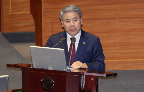 민주당, 이종섭 국방부 장관 해임 건의한다…탄핵도 염두