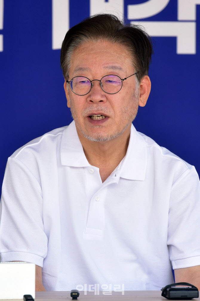 [포토]이재명 대표, 12일째 단식투쟁 이어가