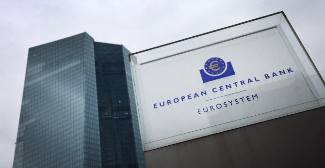 성장률 전망 낮춘 EU…더 커진 ECB 금리 딜레마
