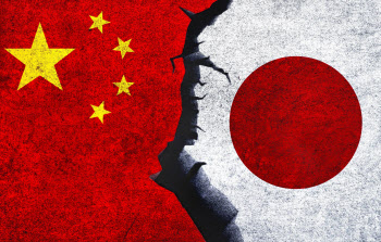가장 민감한 ‘대만’ 문제 건드린 일본, 중국 뿔났다