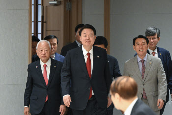 윤 대통령 “북러 군사협력 안보리 제재 위반…유엔총회서 논의”