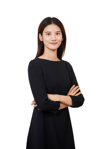 “폴더블폰 대중화? 소비자 가격 저항부터 낮춰야” 