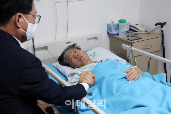 [포토]'병상 단식 이어가는 이재명 대표'